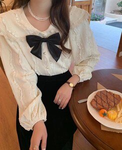 〈现货〉春季新款蕾丝打底衫图片