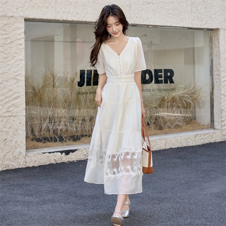 白色连衣裙女2026新款夏季绝美穿搭短袖蕾丝拼接显瘦高腰长裙子,女装连衣裙,美沁