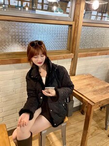 水貂绒羽绒服图片
