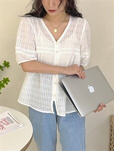 上新?? 韩系花边小衫图片