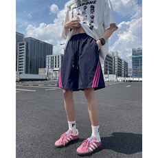 藏青色