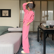 春秋炸街时尚网红减龄女装高级设计感小众粉色休闲运动，女装运动套装，帛香坊