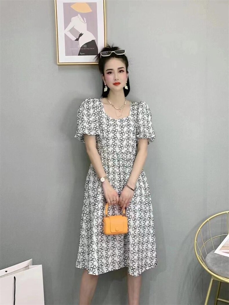 2022年夏装新款连衣裙，女装连衣裙，韩伊雪