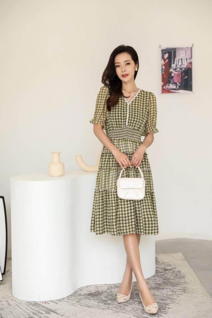 夏季新款连衣裙，女装连衣裙，艾伊贝雪