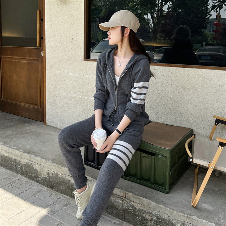 时尚显瘦女士羊毛套装休闲舒适帽衫两件套百搭潮流运动风,女装套装/套裙,暖思雅
