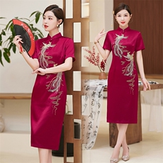 婚宴旗袍连衣裙高贵洋气妈妈礼服大码红色手工绣花醋酸绸缎，女装汉服/婚纱/旗袍/礼服，小荷流