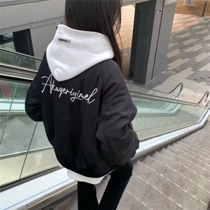 2025新款春秋常规款棒球服外套男女学生宽松休闲百搭情侣夹克上装图片