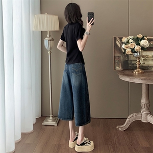 高级感时尚潮流套装女夏新款显瘦圆领开叉上衣阔腿提花短裤两件套图片