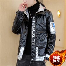 黑色
