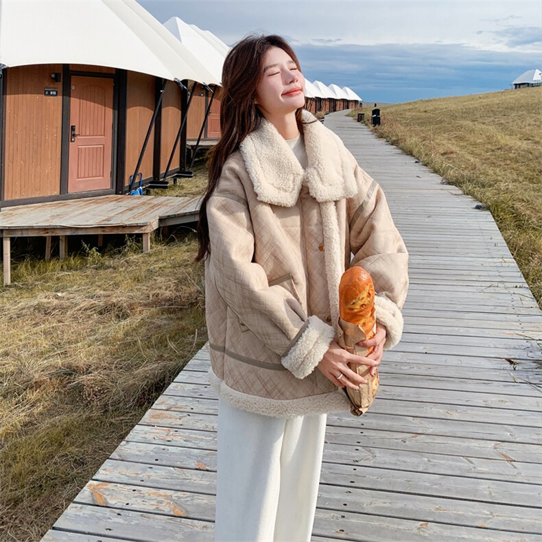卡其色皮毛一体格纹外套女2025冬季新款超好看羊羔毛加绒加厚棉袄,女装棉衣/棉服,2C158