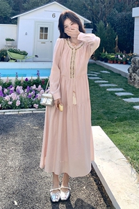 粉色温柔风连衣裙女春夏2025新款绝美奶fufu泡泡袖茶歇法式长裙图片