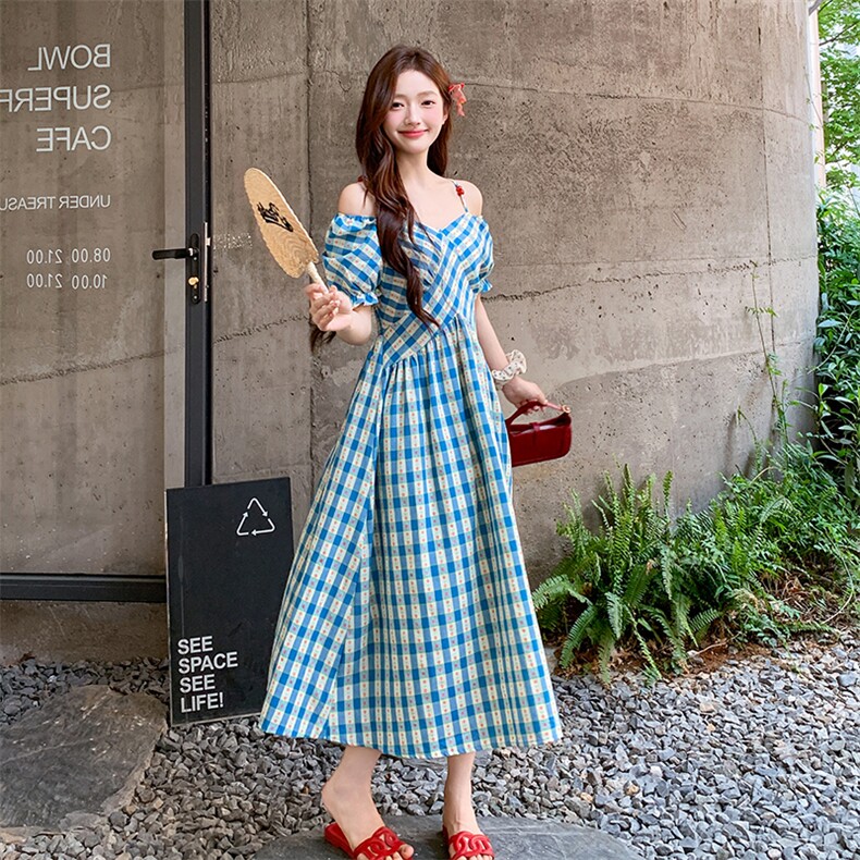法式格纹泡泡袖吊带裙女夏新款复古温柔甜美超好看森系显瘦连衣裙图片