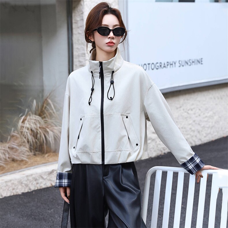 2025年秋季新款时尚潮流休闲宽松立领袖口翻边外套，女装短外套，心心服饰