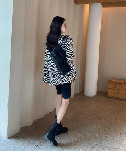 香丽迪秋装超火薄款纹路西装外套，女装西装，香丽迪1