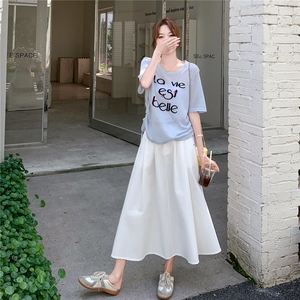 休闲减龄T恤半身套装女夏2025淡人两件套气质巨好看甜美夏日绝美图片