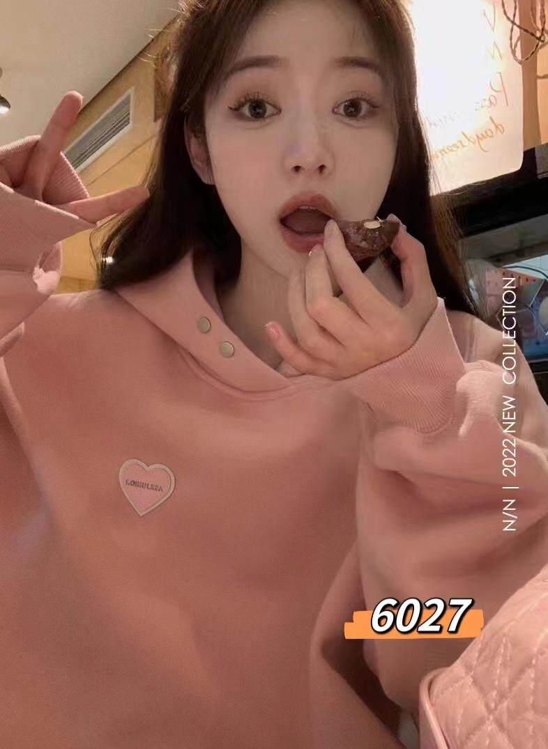 ??粉色加绒卫衣一杭，女装卫衣/绒衫，一杭