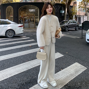 现货 白色毛毛小香风外套 7698-P195-K288图片