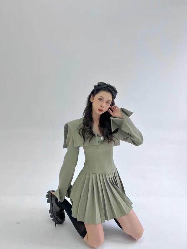 莫兰迪绿钻扣大翻领西装套装，女装西装，HE