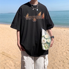 黑色