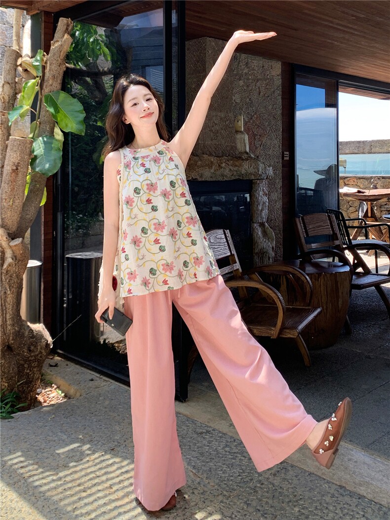 复古重工刺绣挂脖碎花背心阔腿裤两件套2026夏季新款超好看的套装,女装套装/套裙,流量+