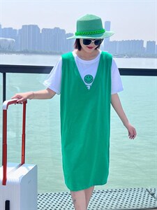 OUGNI 新款宽松版ins两件套连衣裙潮图片