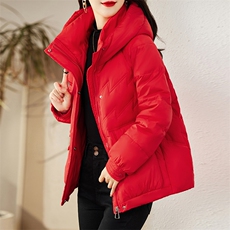 现货白鸭绒羽绒服女连帽新款短款面包服时尚宽松休闲保暖轻暖外套，女装羽绒服，贵人树