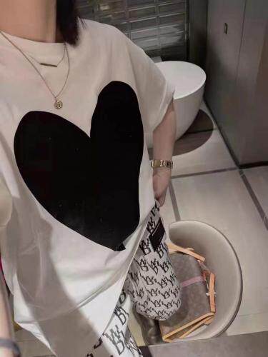 现货，三色爱心T，女装，她西子