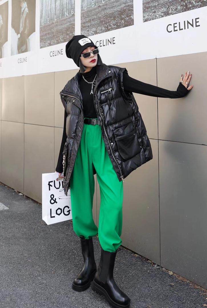 2021新款羽绒服马甲，女装羽绒服，优彩