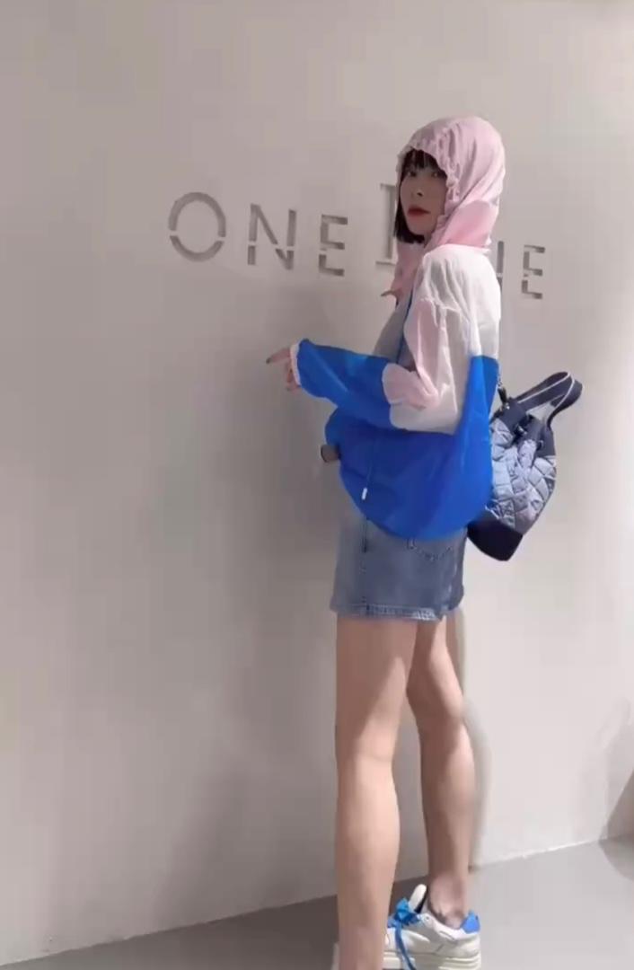 新款洋气韩版撞色连帽防晒衣,女装其它,L·H·X