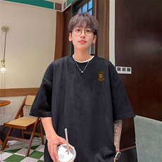 黑色