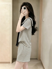 女夏款时尚洋气套装设计感蝴蝶结翻领黑白条纹短袖上衣短裤两件套，女装套装/套裙，江南