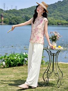 2026年夏季时尚潮流两件套女图片