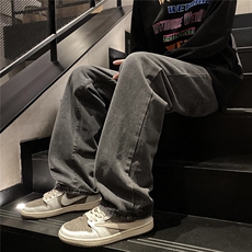 黑灰色