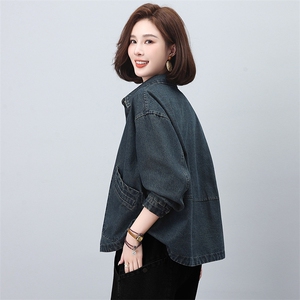 中年妈妈时尚休闲牛仔女2026春秋新款高级宽松洋气减龄图片