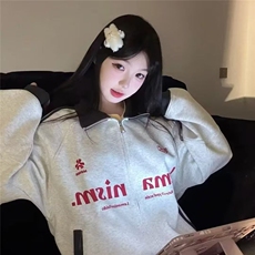 浅灰色