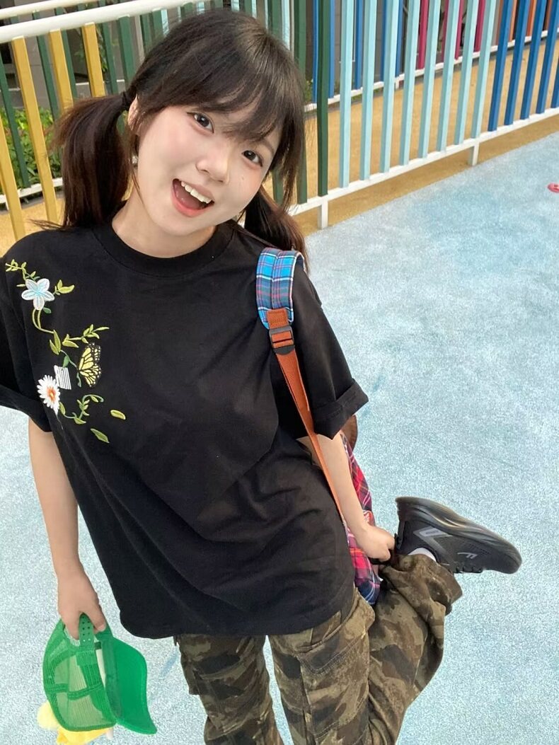 刺绣花卉短袖t恤女夏季2025新款宽松小众设计感半袖上衣 TA1480图片