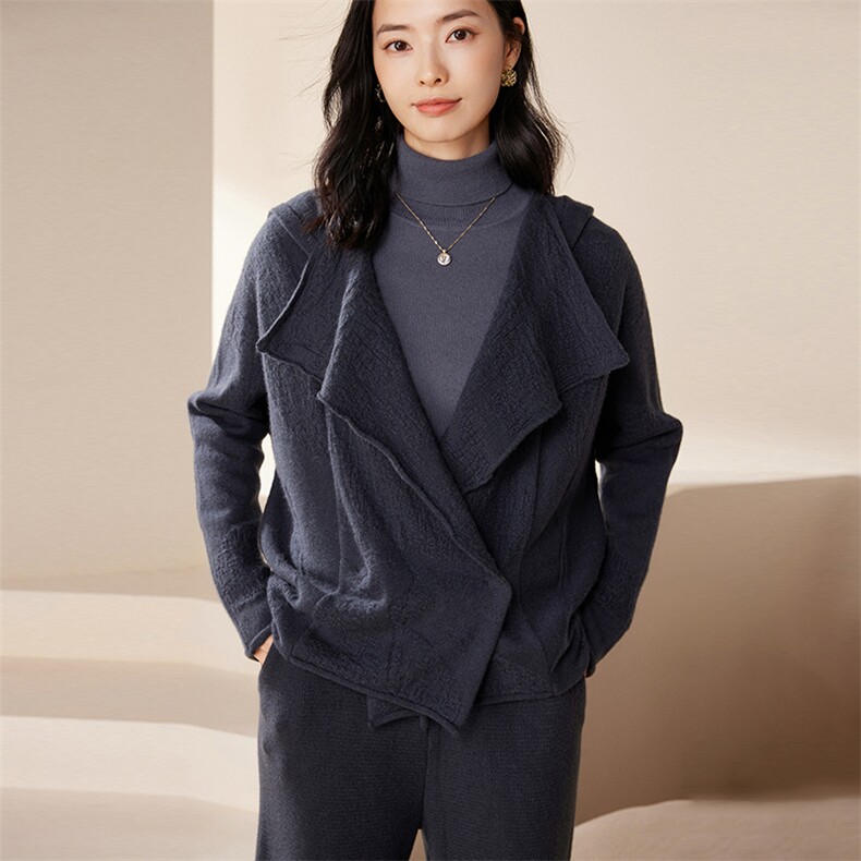新品山羊绒国风新中式浮雕花纹阔版开衫复古外套女精致大气,女装羊绒衫,江帆羊绒