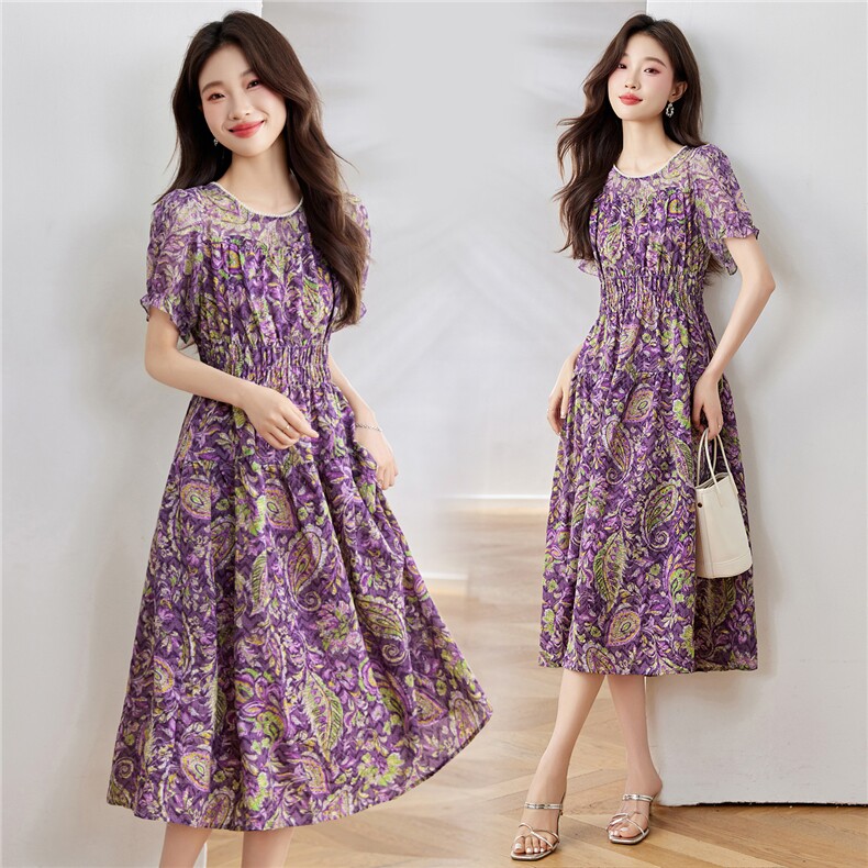 绝美紫色碎花连衣裙女2025夏季新款洋气减龄收腰显瘦小个子印花裙，女装连衣裙，布芭啦