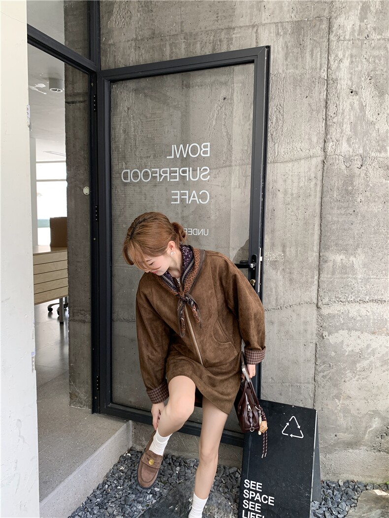 咖色复古高级感麂皮绒套装裙女2025秋季小个子圆领外套短裙两件套,女装套装/套裙,2D034