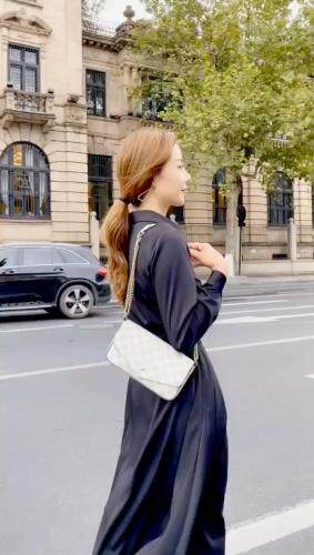 现货供应春装陆续上新中，女装，EE