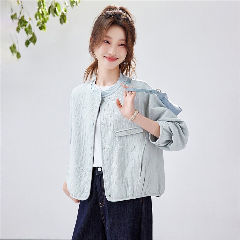 2026年春季宽松毛线拼接圆领菱形格棒球服短外套上衣,女装短外套,简韵佳
