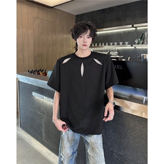 黑色