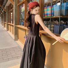 赫本风无袖立体裁剪圆领2024年夏季套头花苞裙，女装连衣裙，诺蝶