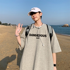 浅灰色