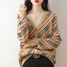 长袖2024年秋季V领单排扣时尚气质格子针织衫，女装针织衫/毛衣，鹏源羊绒