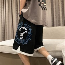 黑色