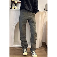 军绿色