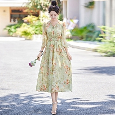 雪纺碎花连衣裙女2024夏季新款时尚高级感气质轻熟御姐范收腰显瘦，女装连衣裙，魅丽静蓝