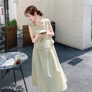 淡人系奶黄色系带领无袖背心套装裙女2025夏气质高腰半身裙两件套图片