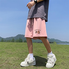 粉红色